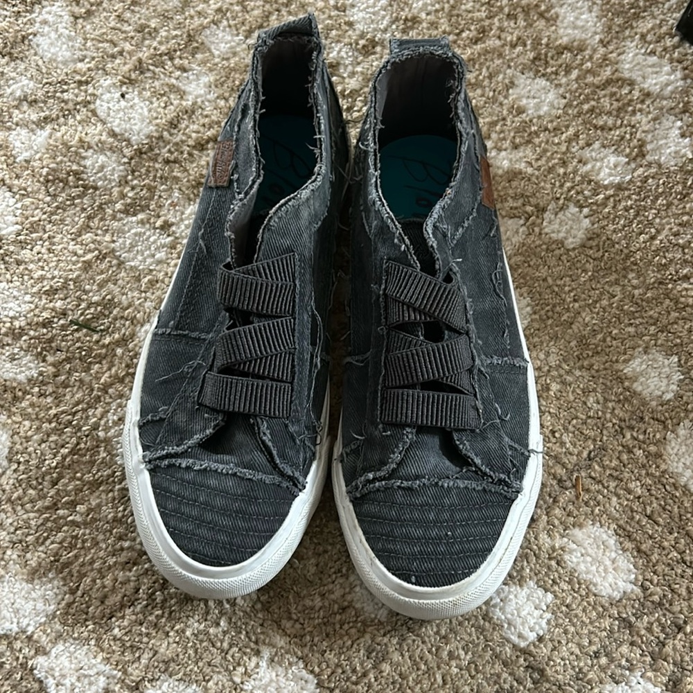 Blowfish women’s size 9